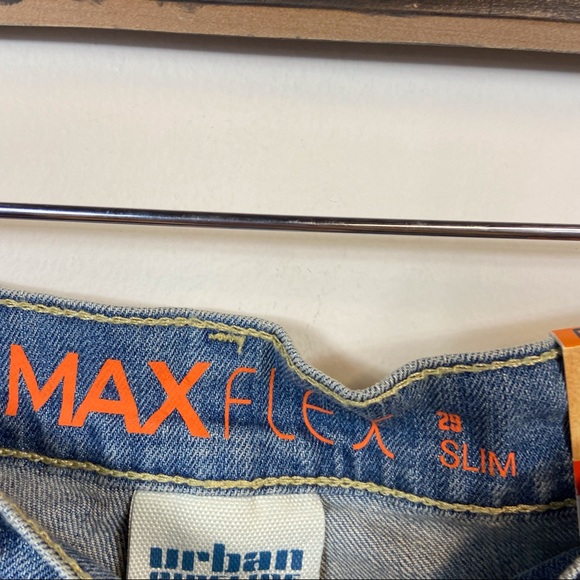 ❗️NWT urban pipeline slim Distressed shorts - Picture 5 of 9